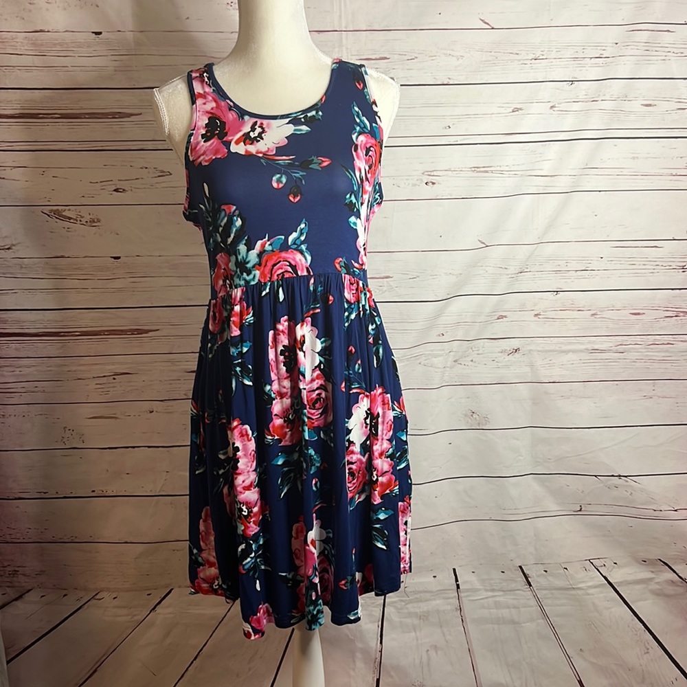 HiMONE women’s floral dress with pockets